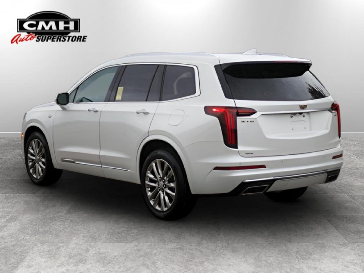 2021 Cadillac XT6 Premium Luxury  **VERY CLEAN - 6 PASS** Photo2