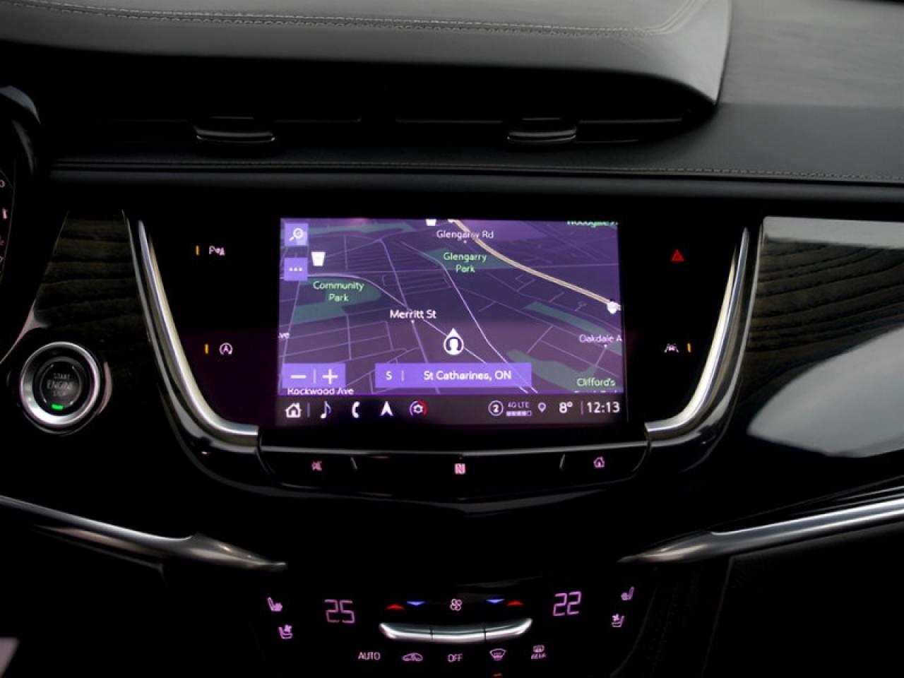 2021 Cadillac XT6 Premium Luxury  **VERY CLEAN - 6 PASS** Photo