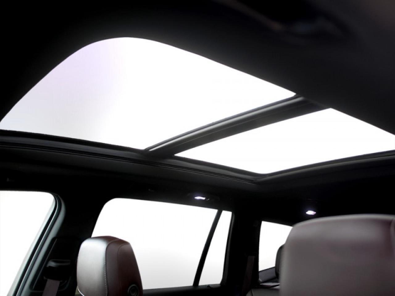 2021 Cadillac XT6 Premium Luxury  **VERY CLEAN - 6 PASS** Photo