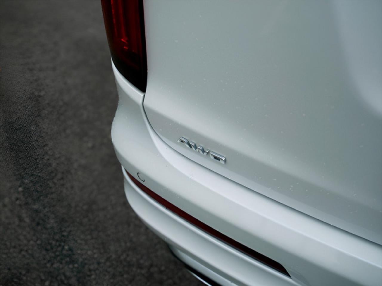 2021 Cadillac XT6 Premium Luxury  **VERY CLEAN - 6 PASS** Photo