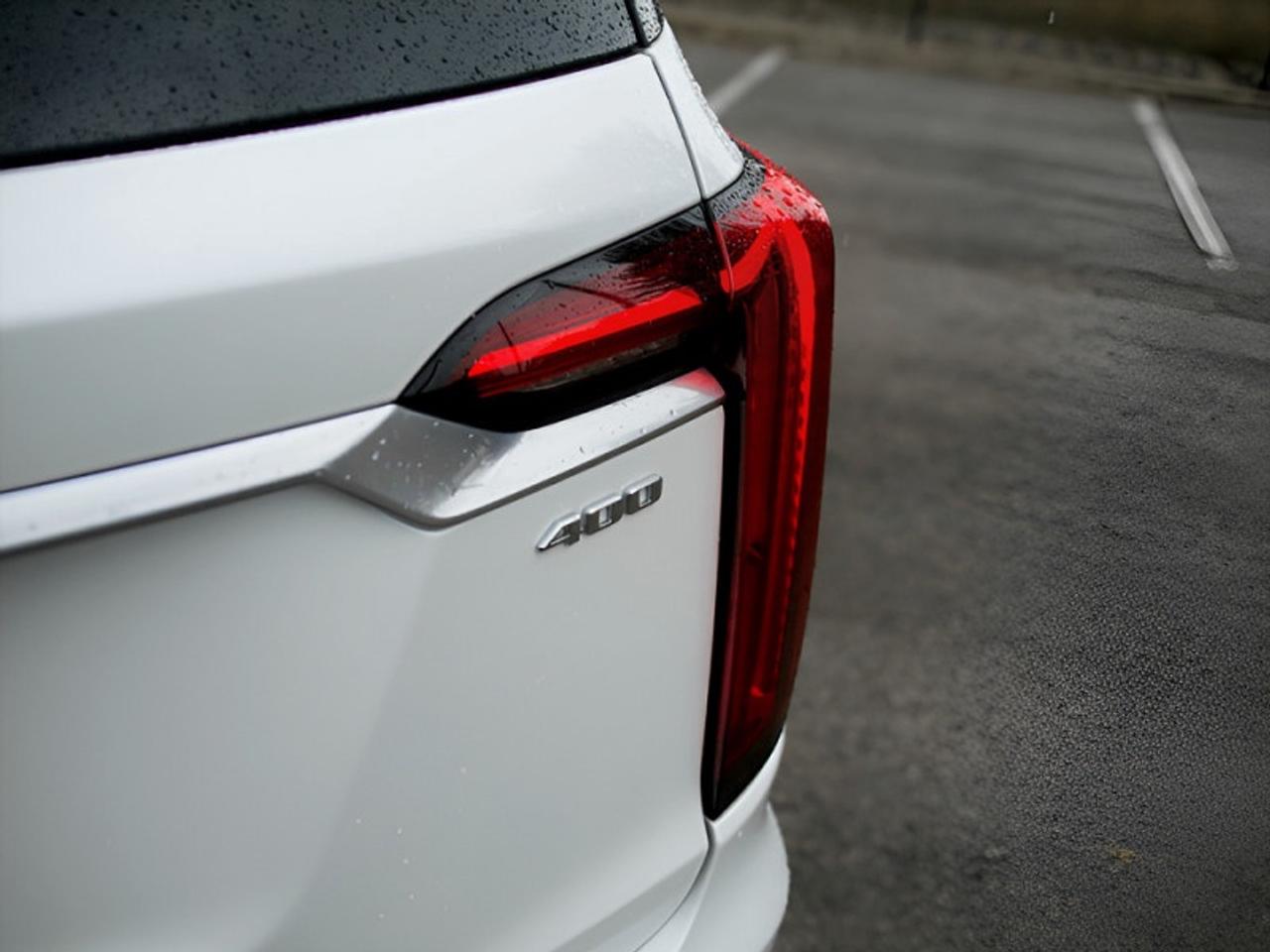 2021 Cadillac XT6 Premium Luxury  **VERY CLEAN - 6 PASS** Photo