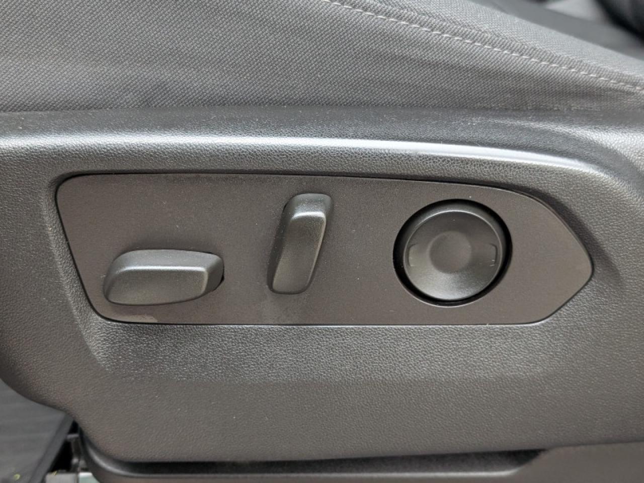 2022 Chevrolet Silverado 1500 Custom Trail Boss  **Z71 PKG** Photo