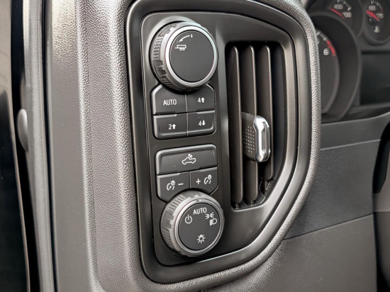 2022 Chevrolet Silverado 1500 Custom Trail Boss  **Z71 PKG** Photo