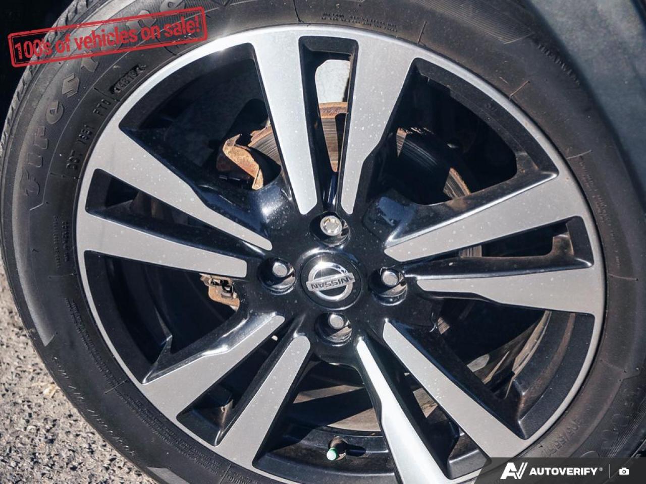 2019 Nissan Kicks SR Photo