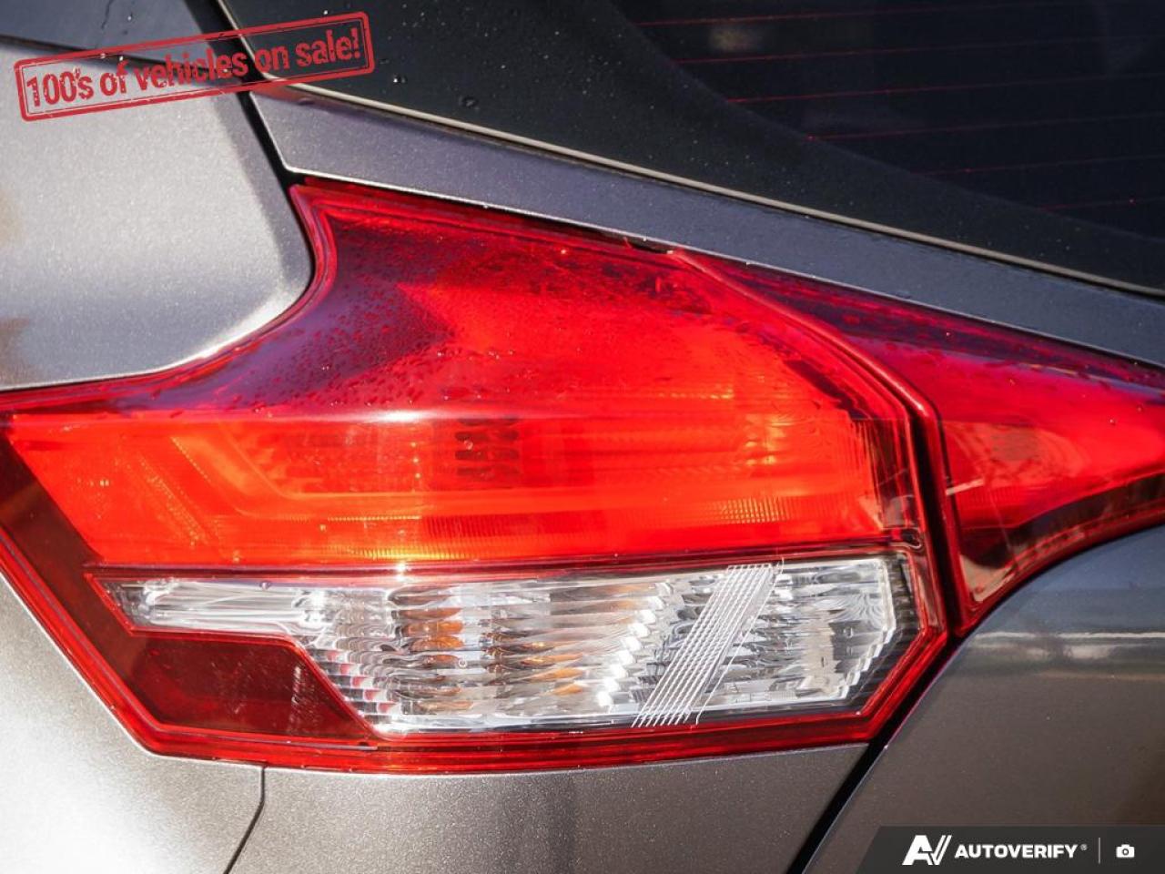 2019 Nissan Kicks SR Photo