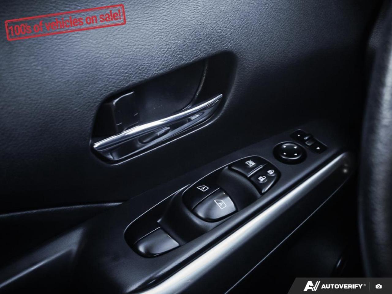 2019 Nissan Kicks SR Photo