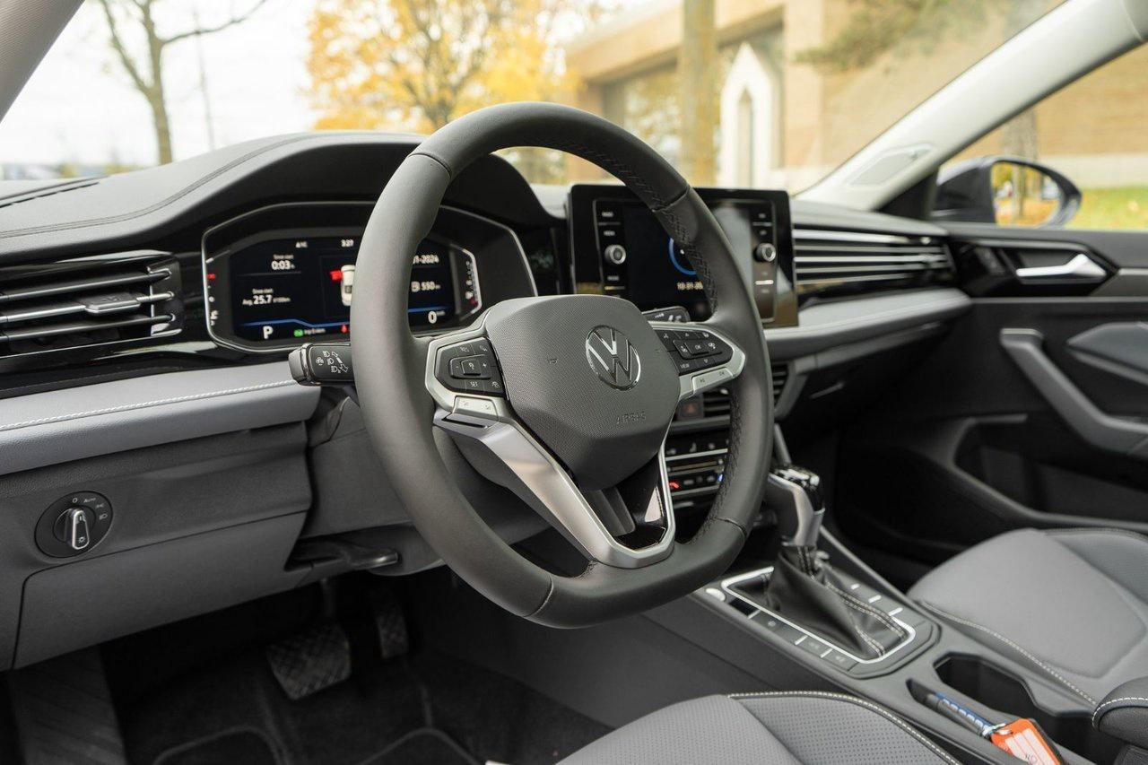 2025 Volkswagen Jetta HIGHLINE Photo