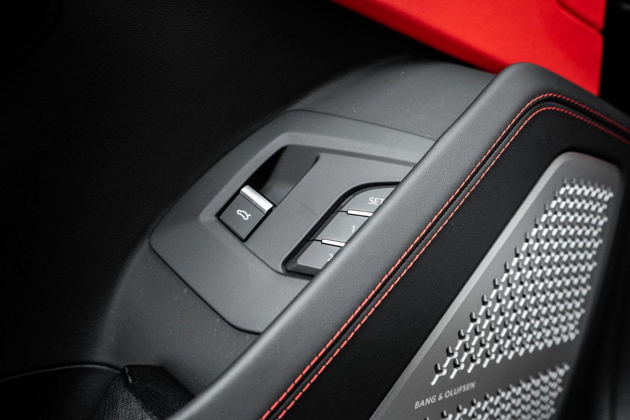 2022 Lamborghini Urus  Photo