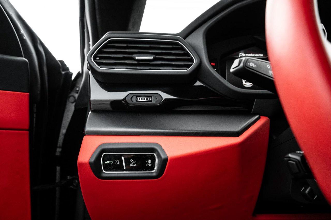 2022 Lamborghini Urus  Photo