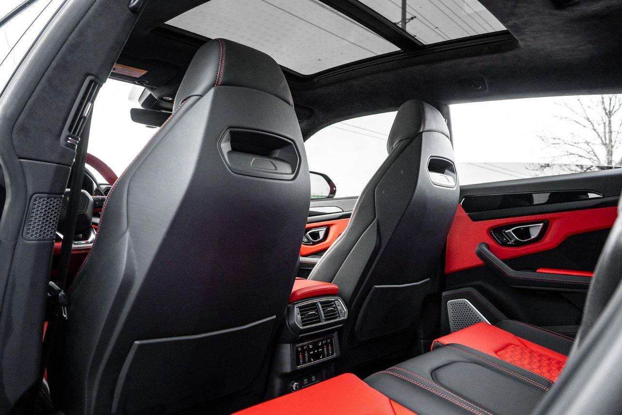 2022 Lamborghini Urus  Photo