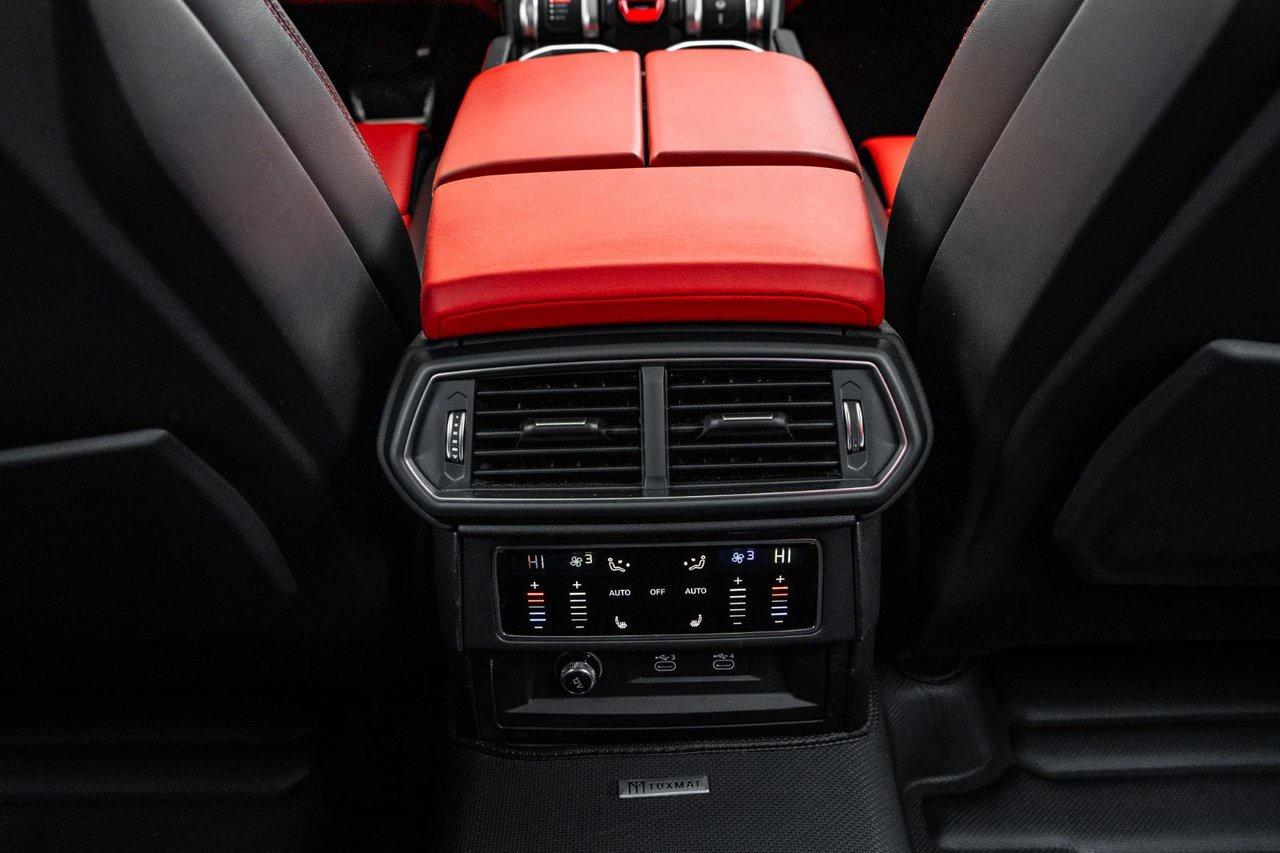 2022 Lamborghini Urus  Photo