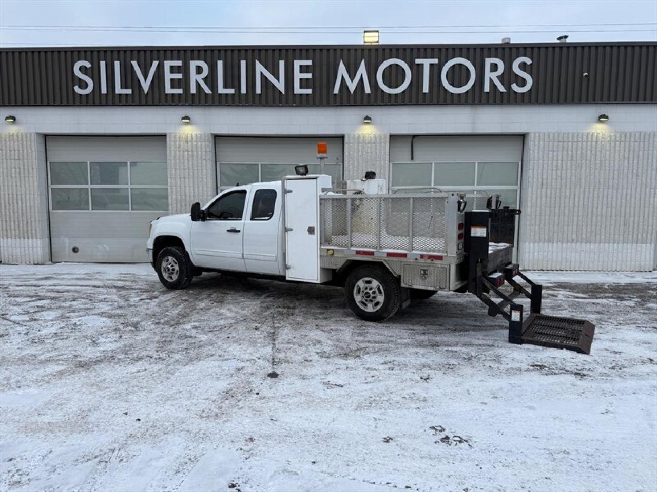 Used 2013 GMC Sierra 2500 HD SERVICE BODY, POWER TAILGATE for sale in Winnipeg, MB