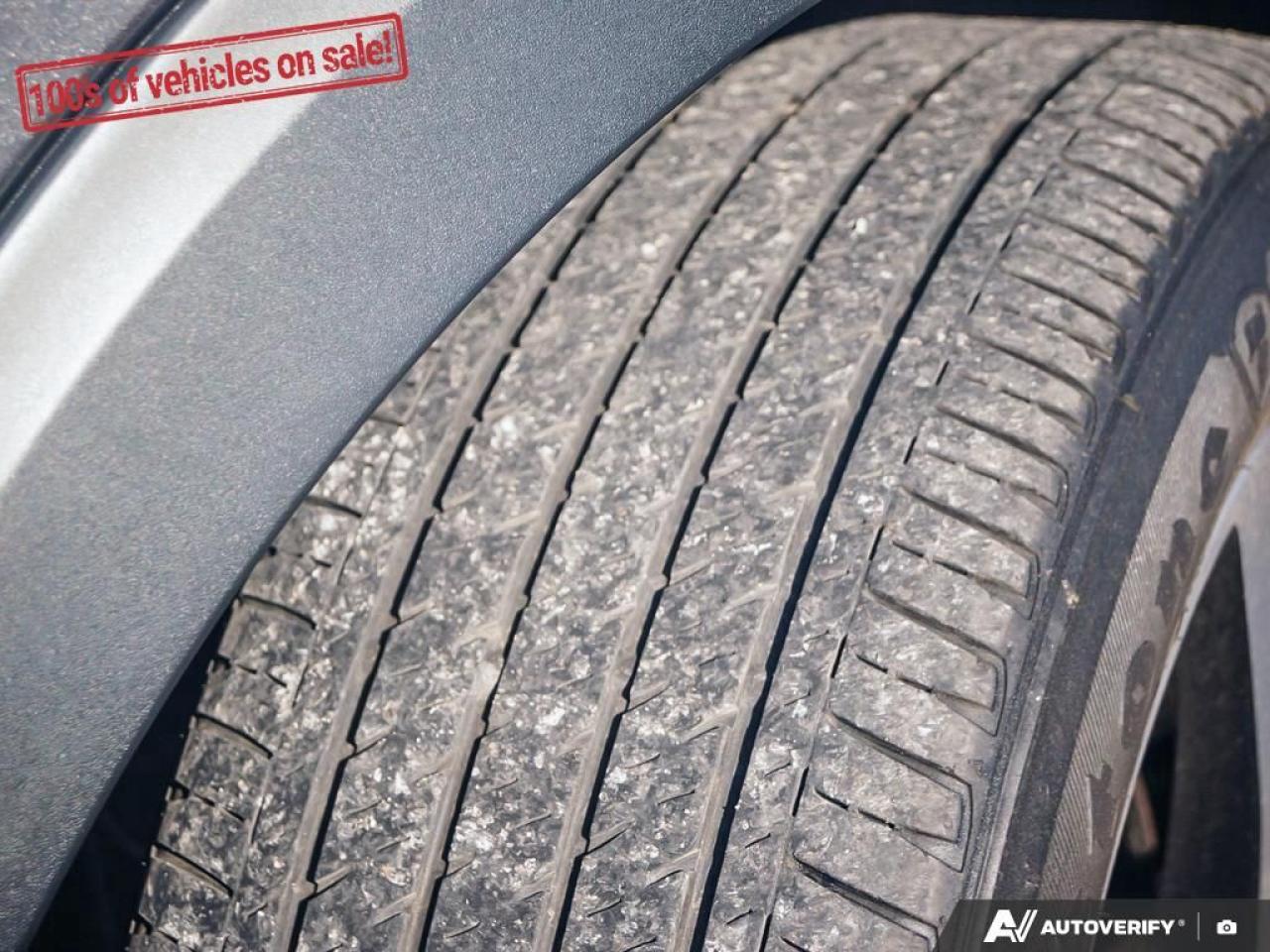 2019 Nissan Kicks SR Photo