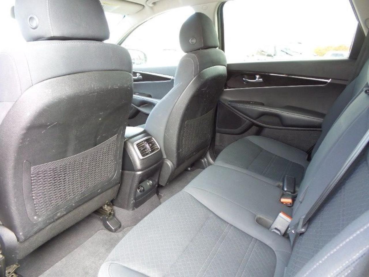 2018 Kia Sorento LX Turbo Photo5