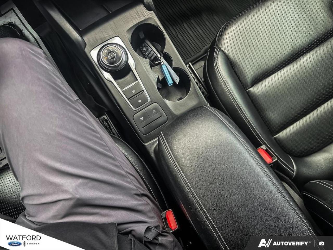 2022 Ford Escape SEL AWD Photo