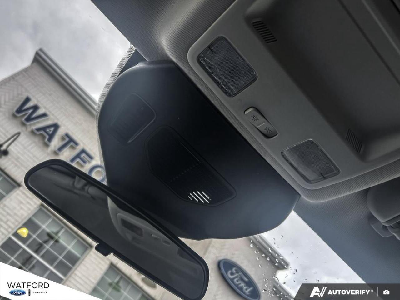 2022 Ford Escape SEL AWD Photo