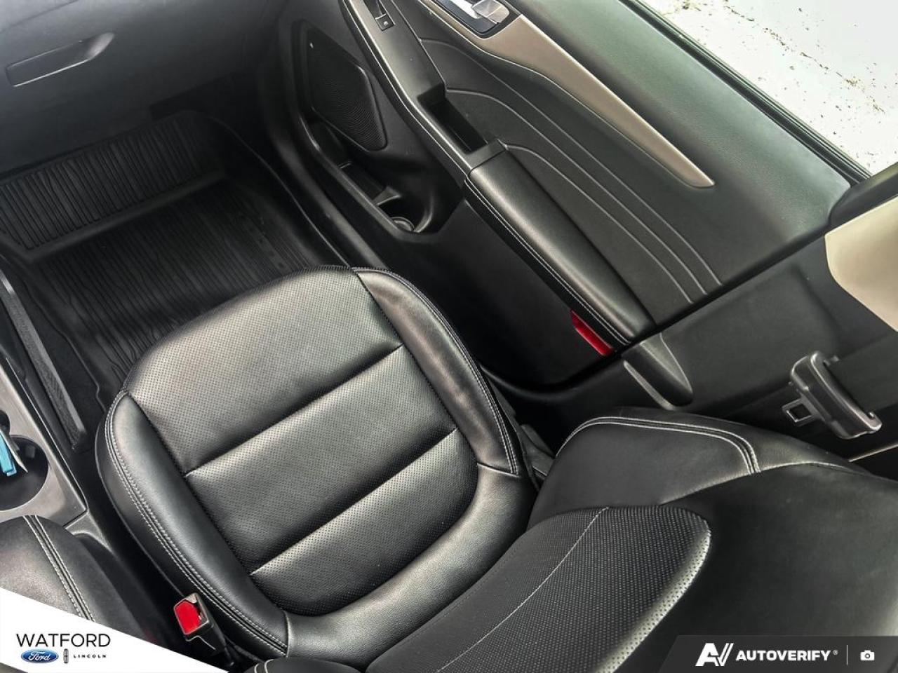 2022 Ford Escape SEL AWD Photo