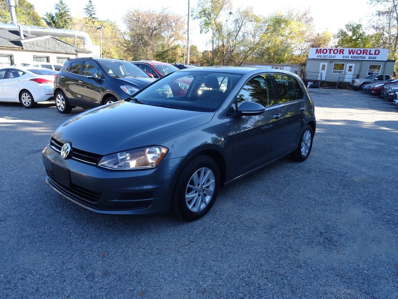 2016 Volkswagen Golf Treadline - Photo #2