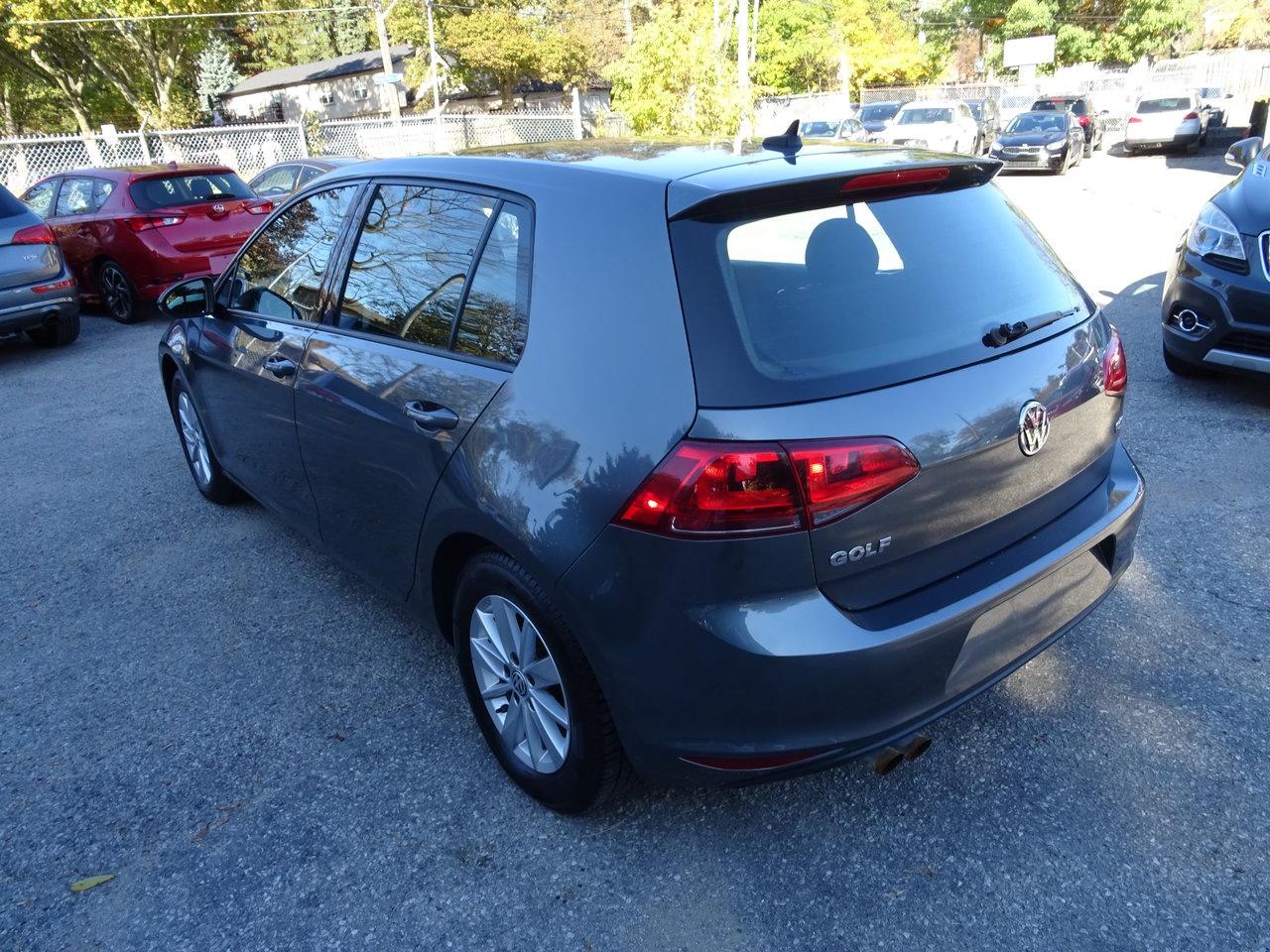 2016 Volkswagen Golf Treadline - Photo #8