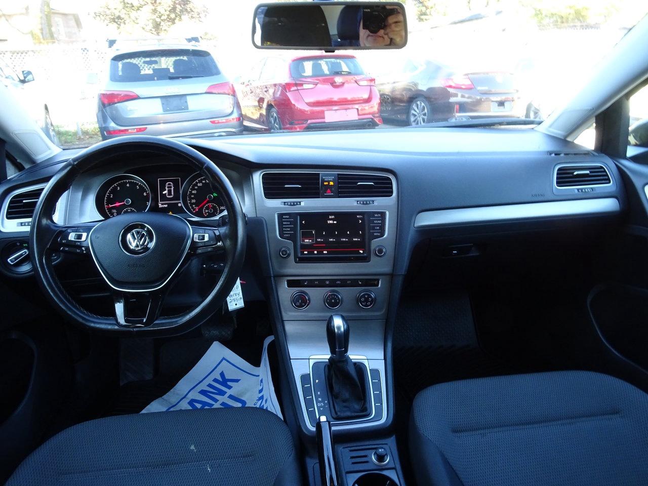 2016 Volkswagen Golf Treadline - Photo #12