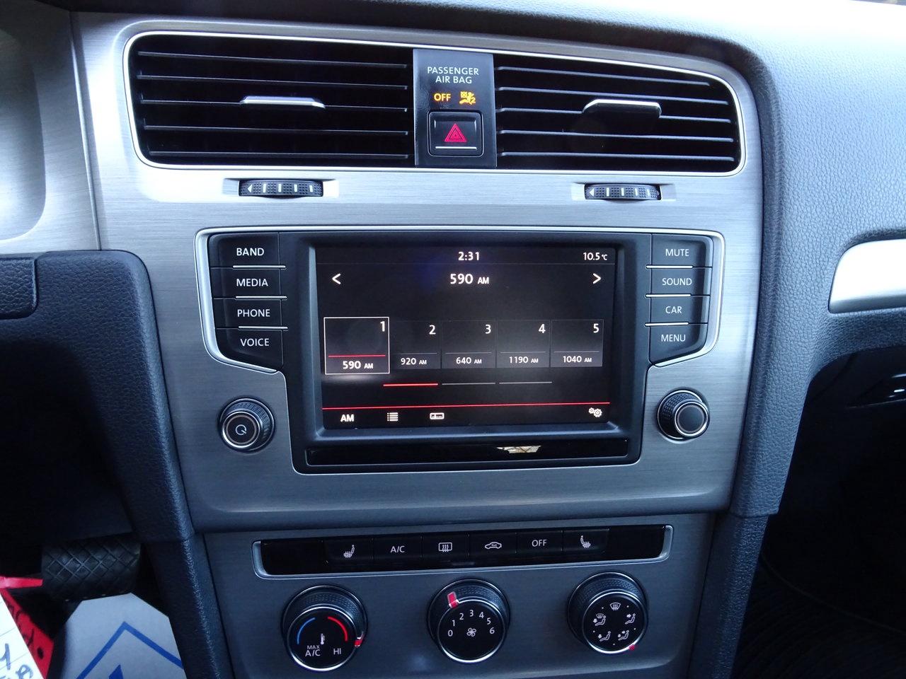 2016 Volkswagen Golf Treadline - Photo #14