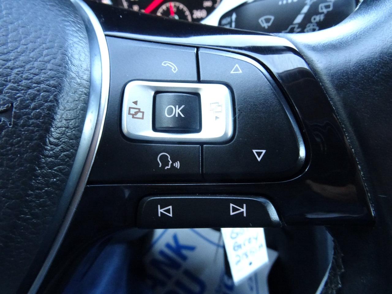 2016 Volkswagen Golf Treadline - Photo #15