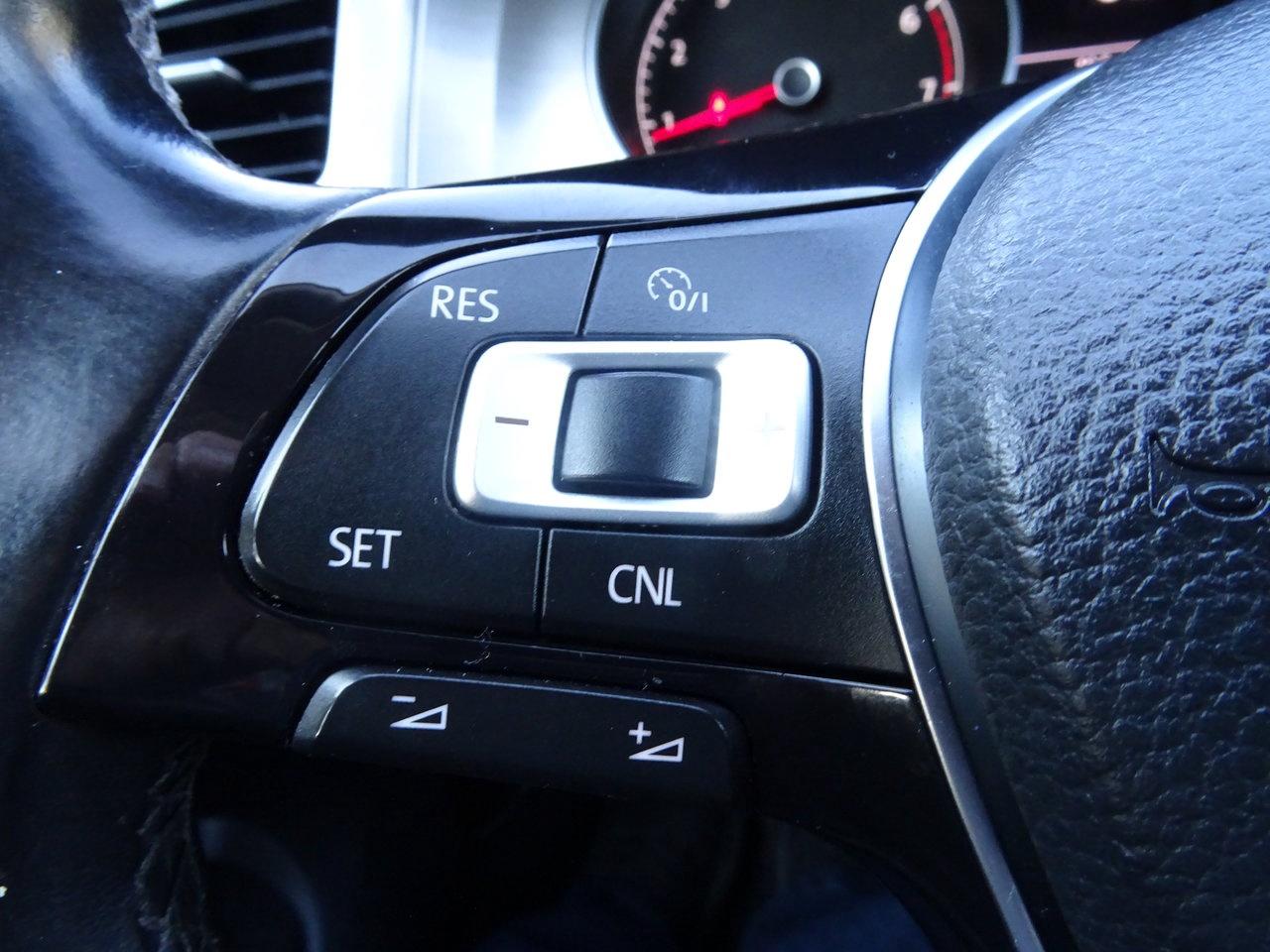 2016 Volkswagen Golf Treadline - Photo #16