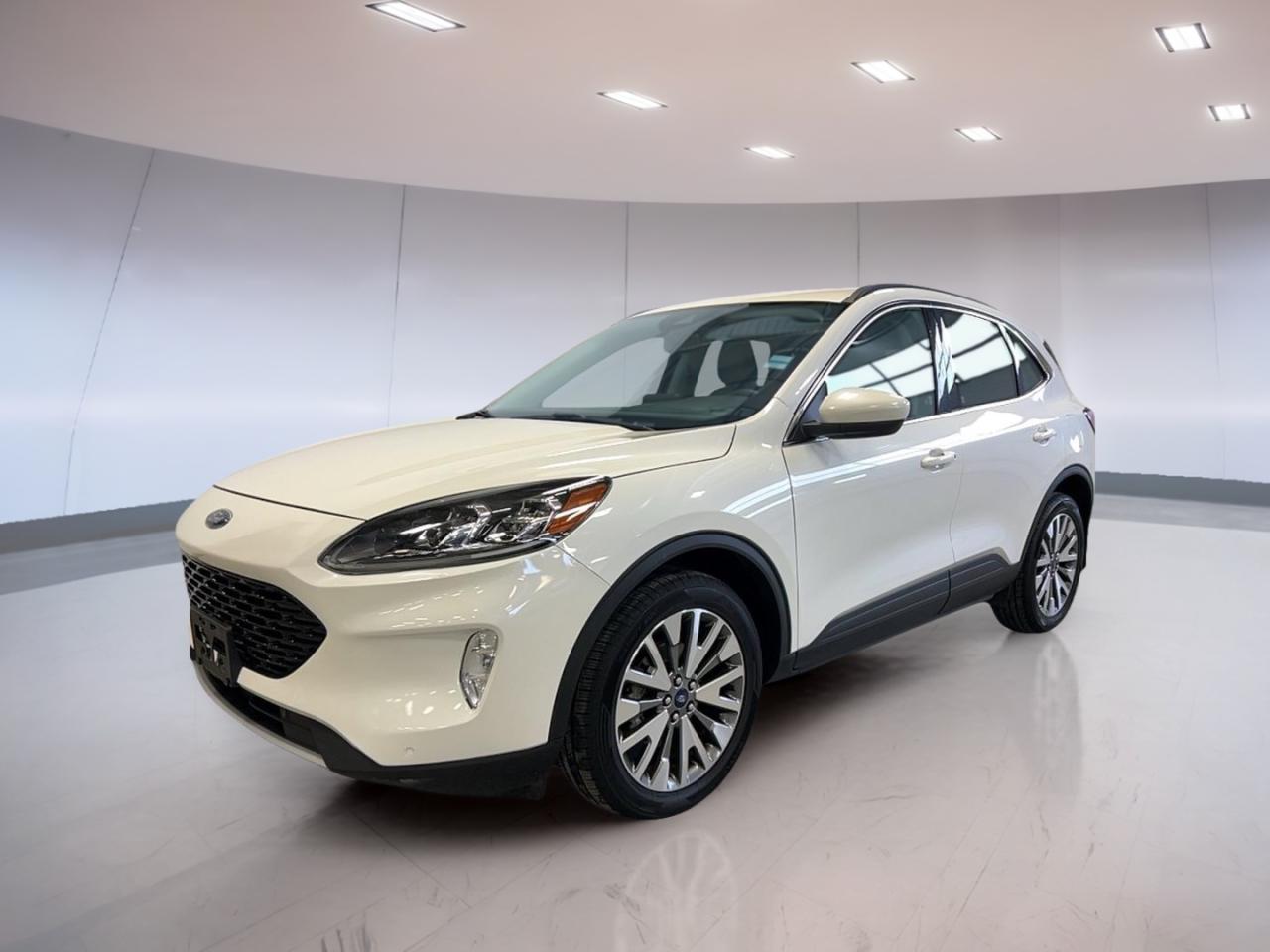 Used 2022 Ford Escape Titanium AWD for sale in Moose Jaw, SK