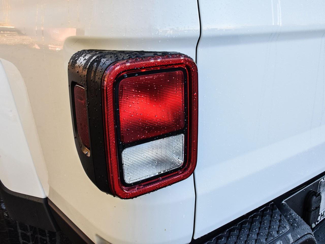 2023 Jeep Gladiator Sport S 4x4 Photo