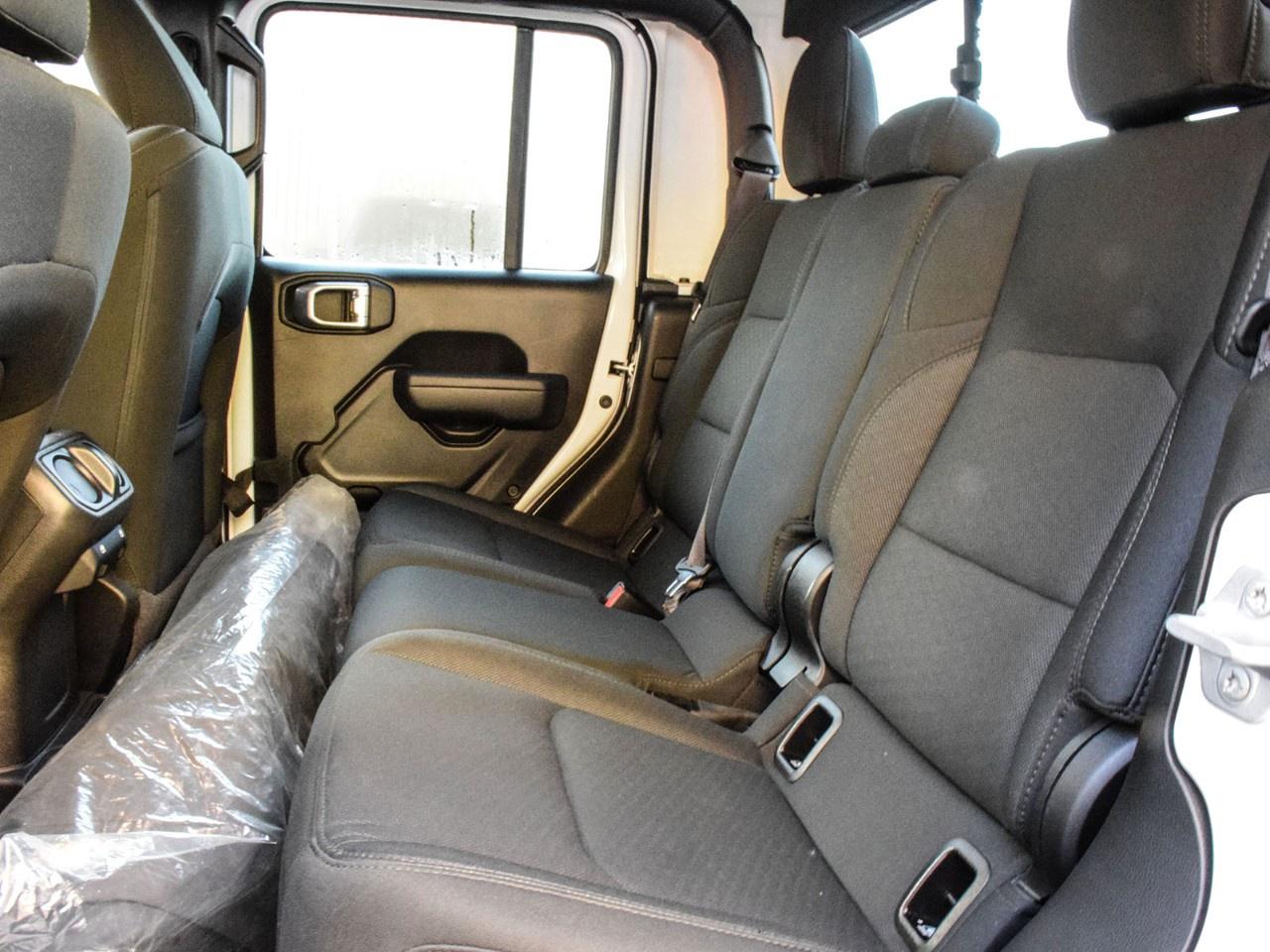 2023 Jeep Gladiator Sport S 4x4 Photo