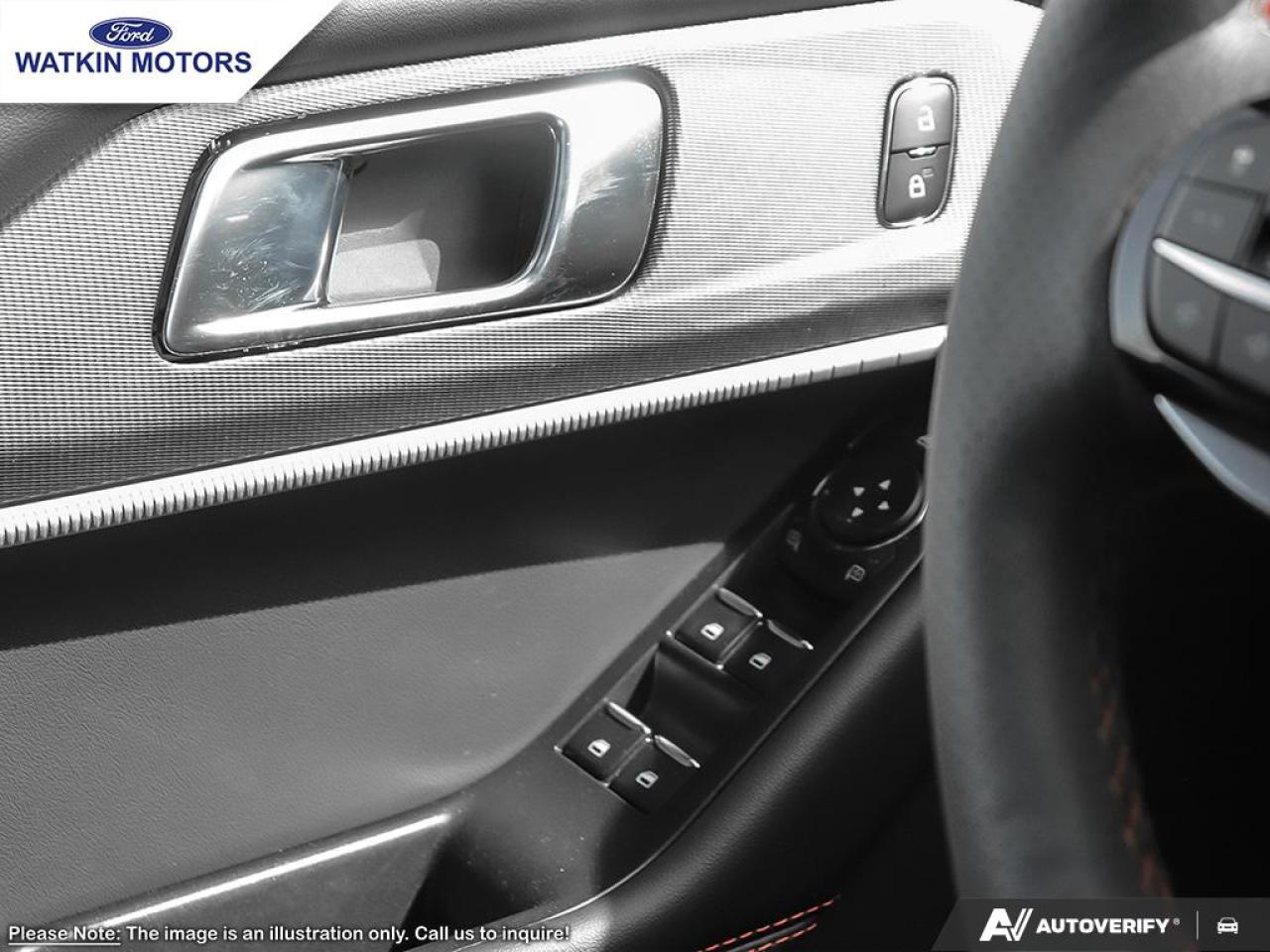 2026 Ford Explorer ST-Line Photo26