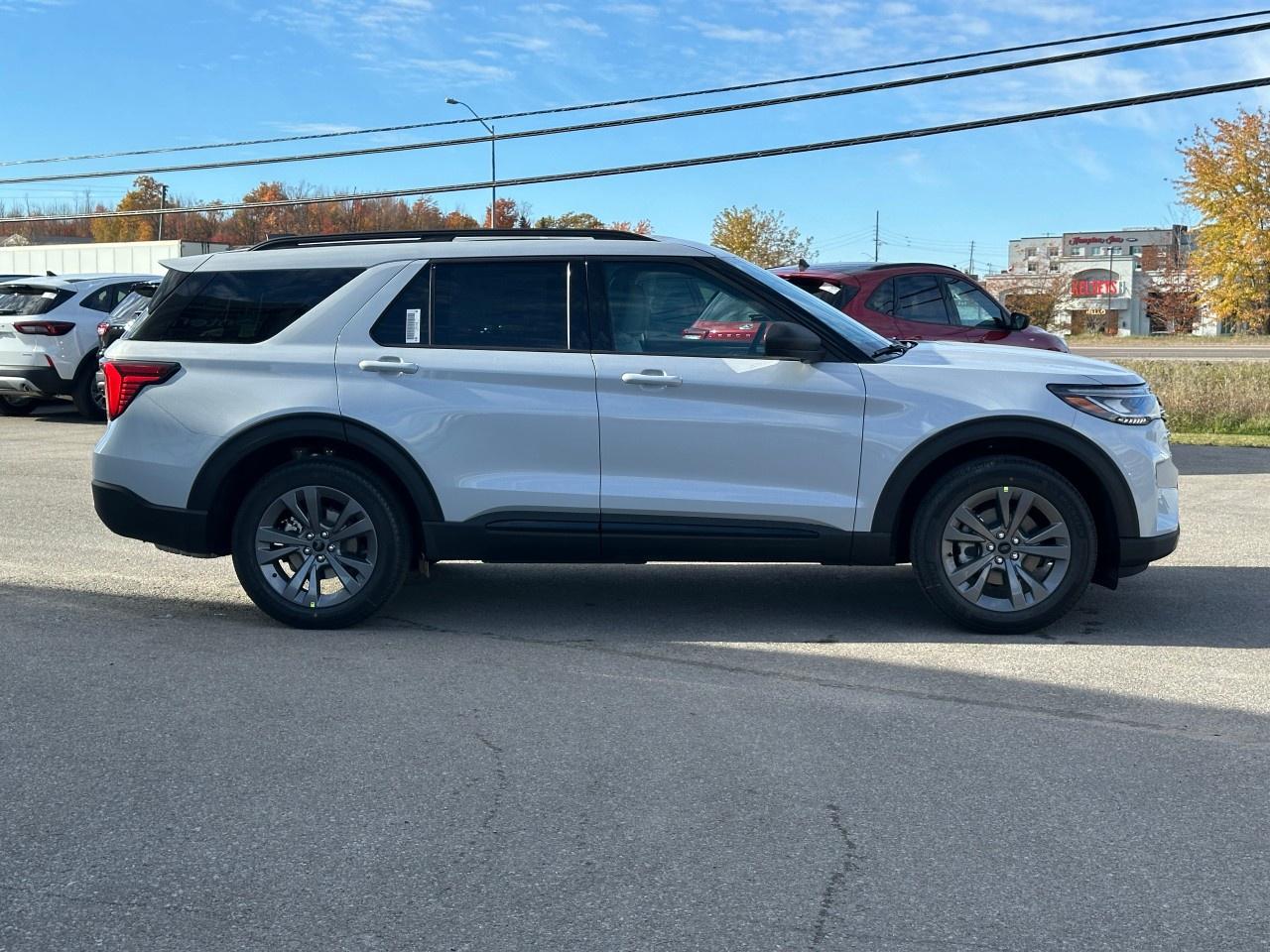 2026 Ford Explorer ACTIVE 4WD Photo4