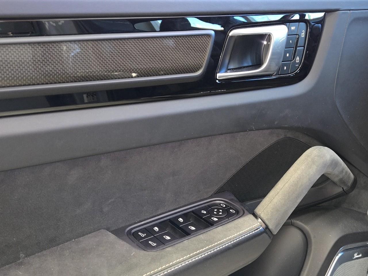 2023 Porsche Cayenne Coupe Turbo GT Photo