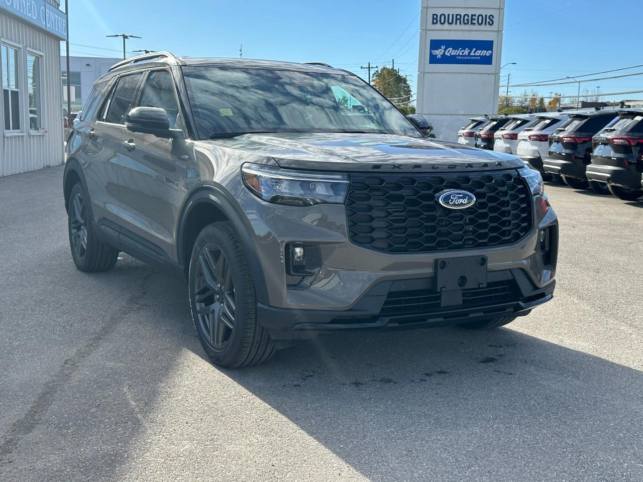 2026 Ford Explorer ST-Line 4WD Photo