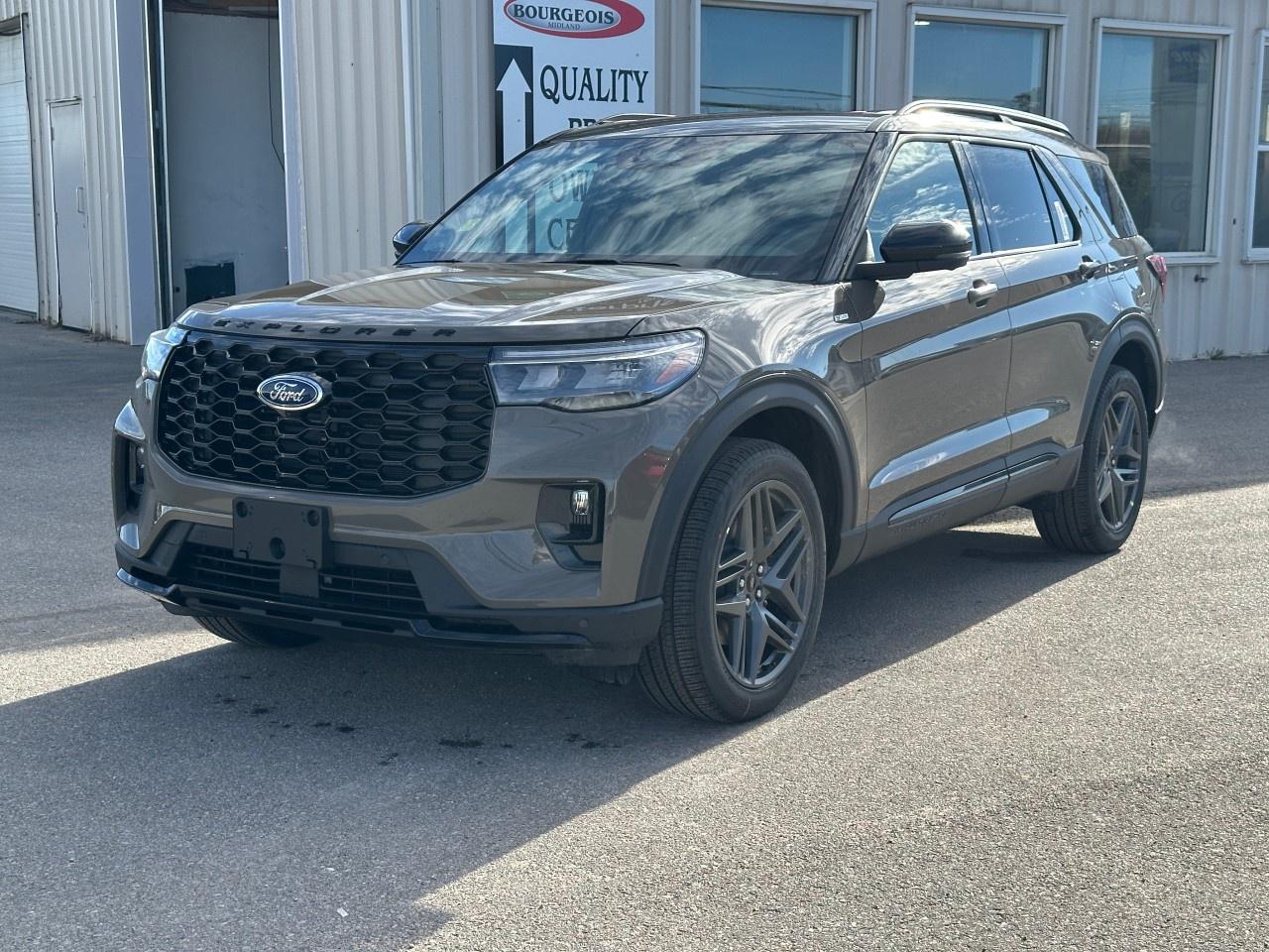 2026 Ford Explorer ST-Line 4WD Photo