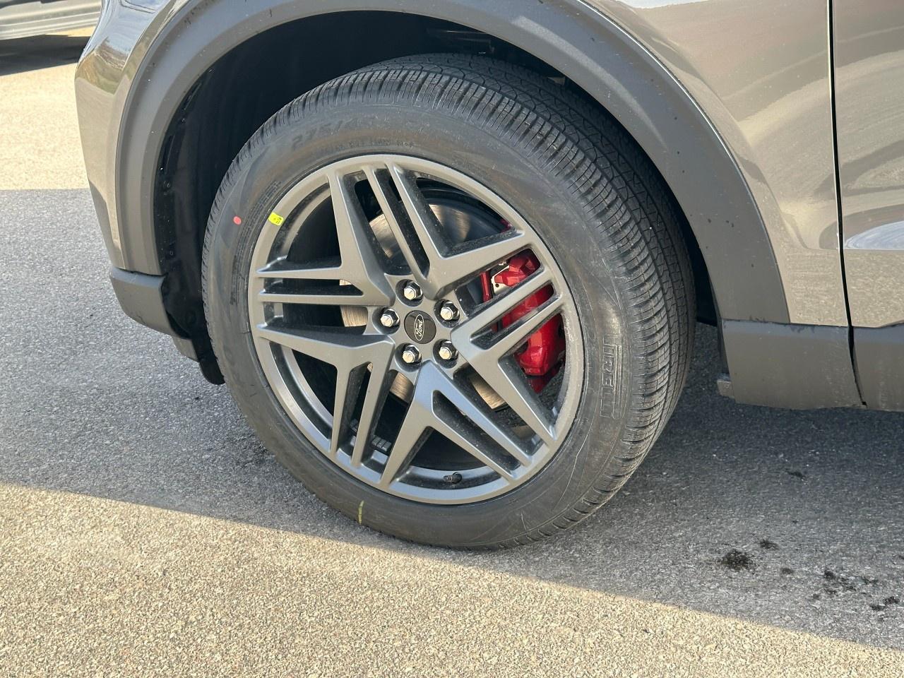 2026 Ford Explorer ST-Line 4WD Photo