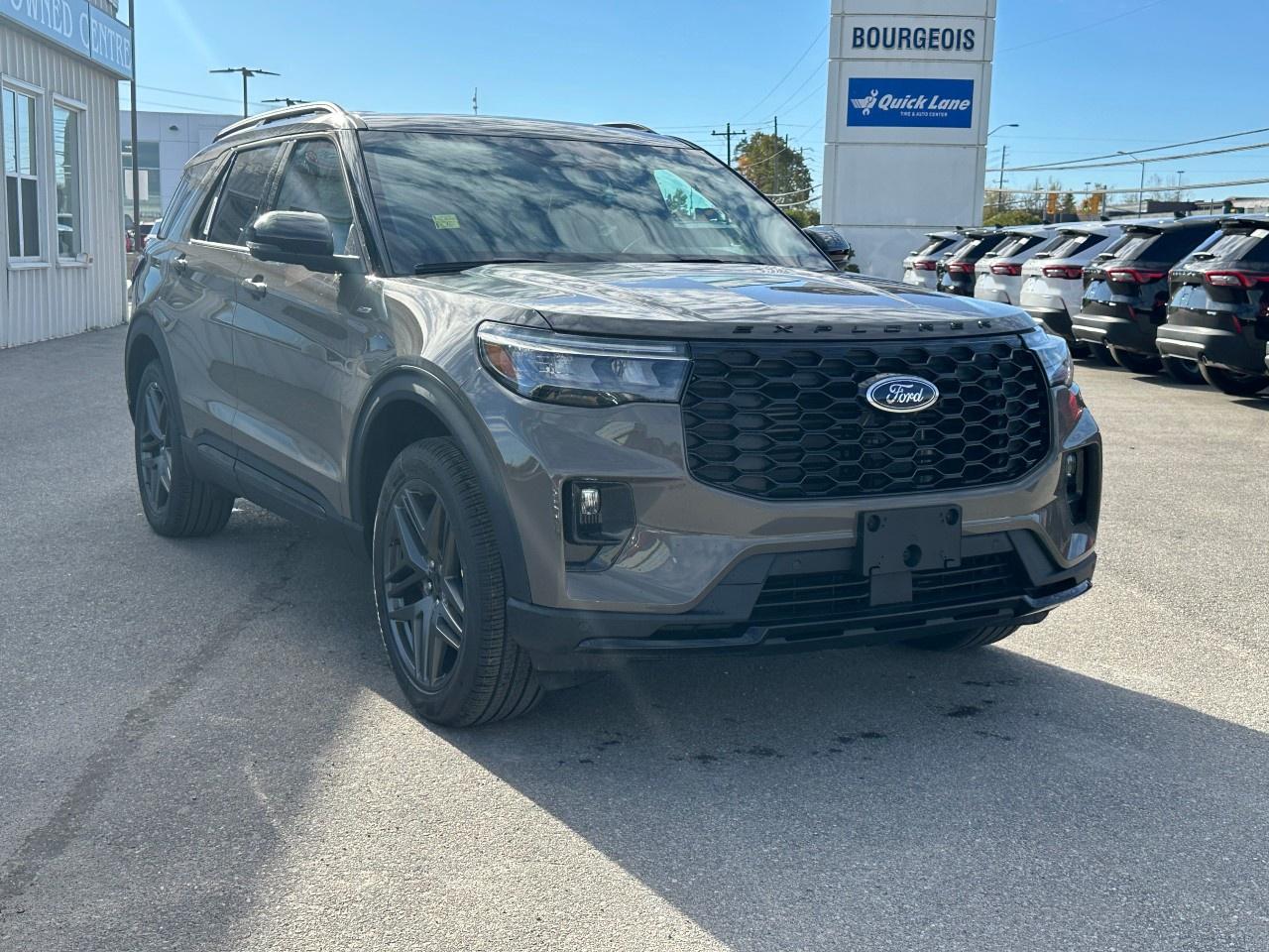 2026 Ford Explorer ST-Line 4WD Photo