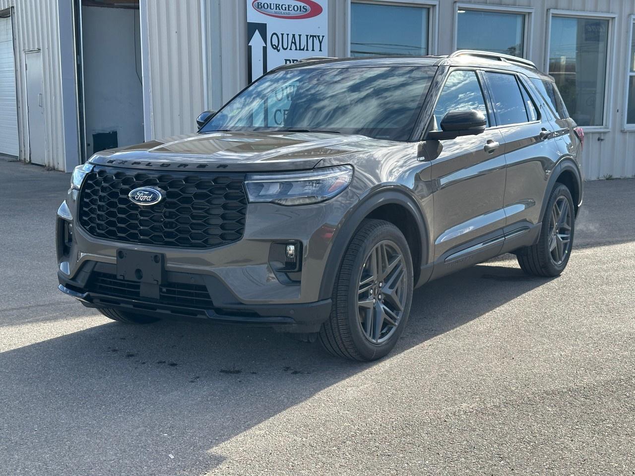 2026 Ford Explorer ST-Line 4WD Photo