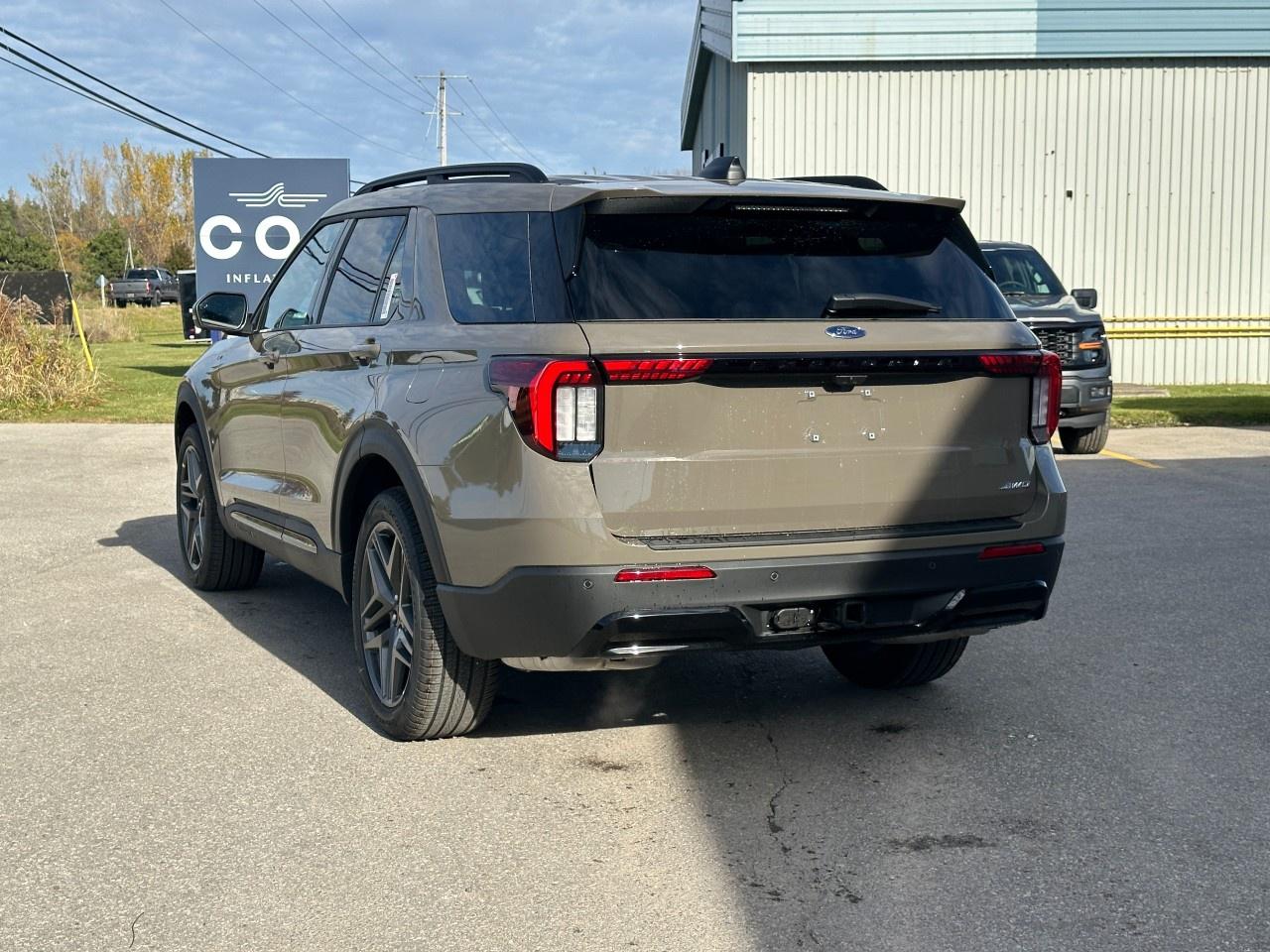 2026 Ford Explorer ST-Line 4WD Photo