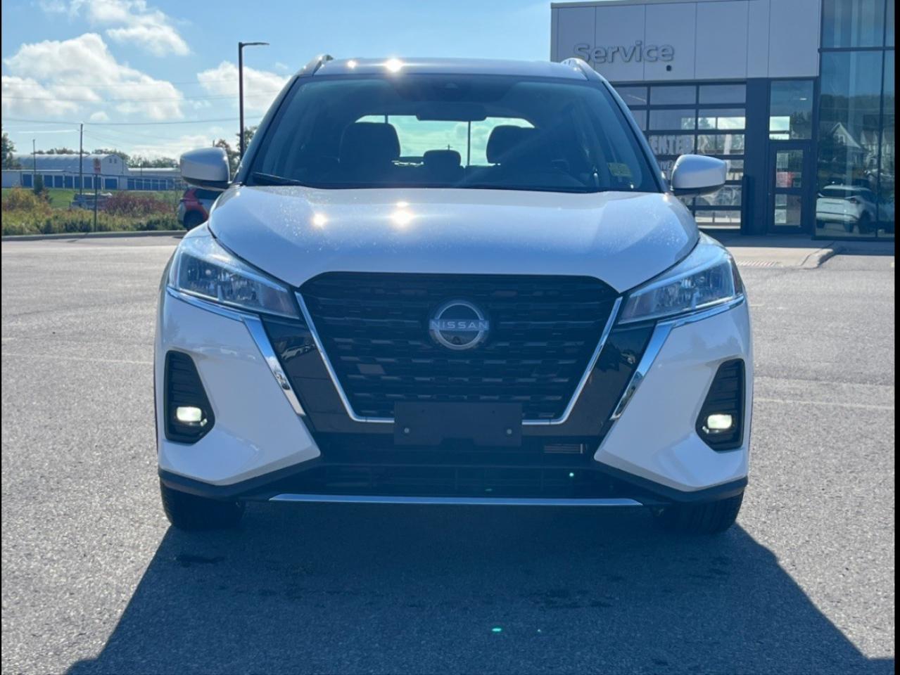 2025 Nissan Kicks Play SV FWD Photo