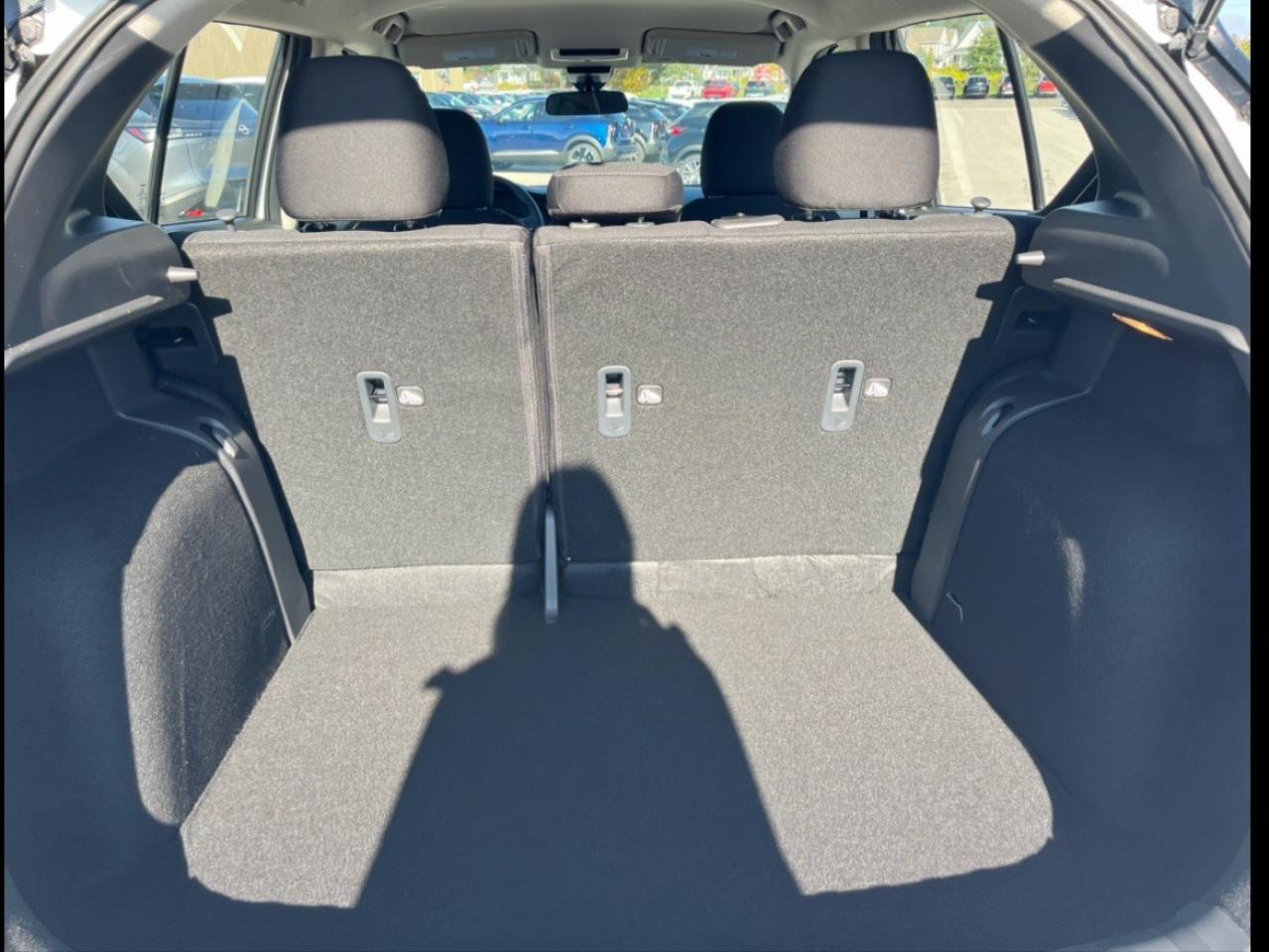 2025 Nissan Kicks Play SV FWD Photo