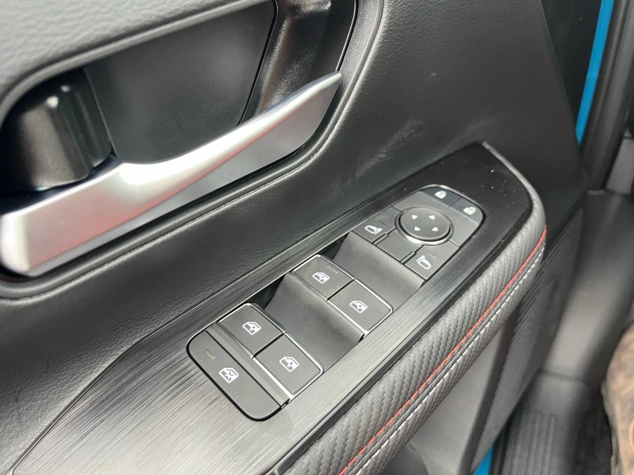 2026 Nissan Kicks SR AWD Photo