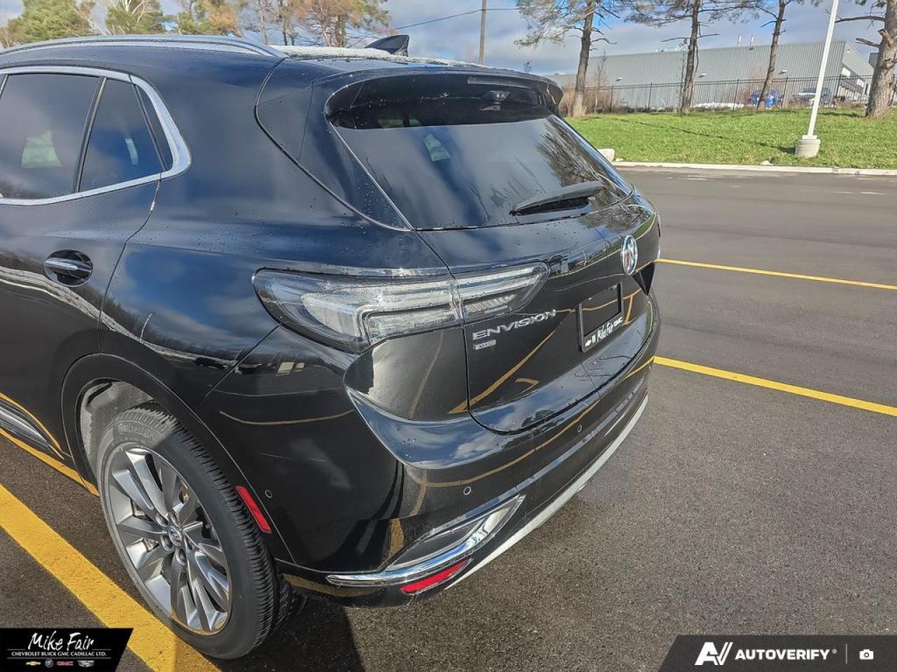 2022 Buick Envision Avenir Leather Seats, Heated Steering wheel, BOSE premium Auto, wireless apple CarPlay/ Android Auto Photo