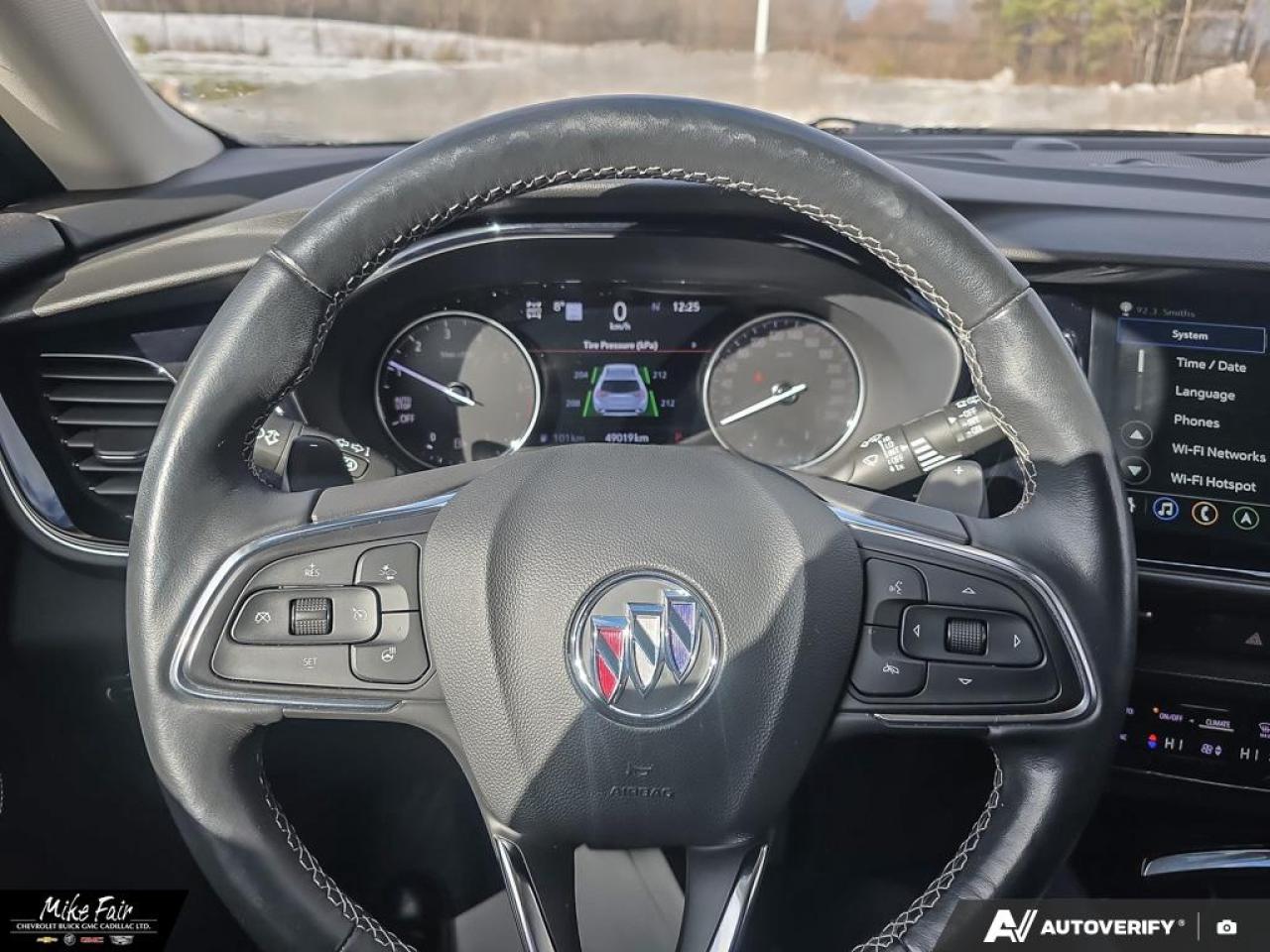 2022 Buick Envision Avenir Leather Seats, Heated Steering wheel, BOSE premium Auto, wireless apple CarPlay/ Android Auto Photo