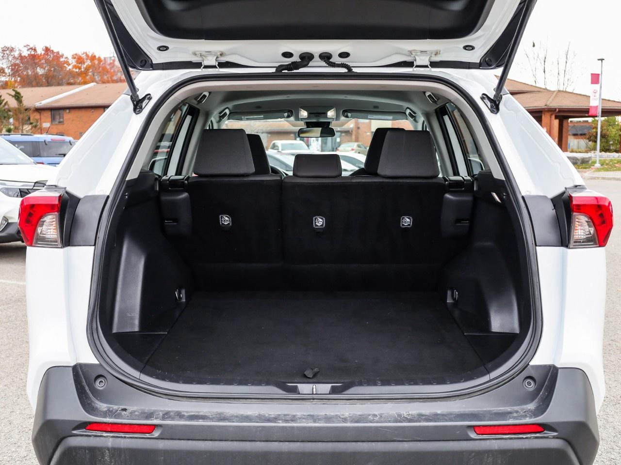 2024 Toyota RAV4 LE Photo