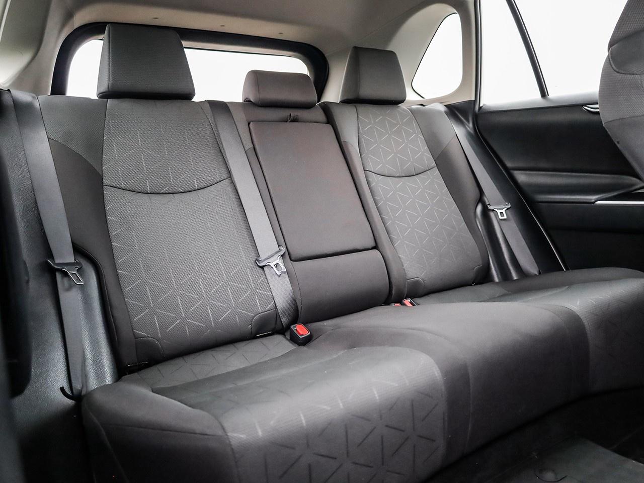 2024 Toyota RAV4 LE Photo