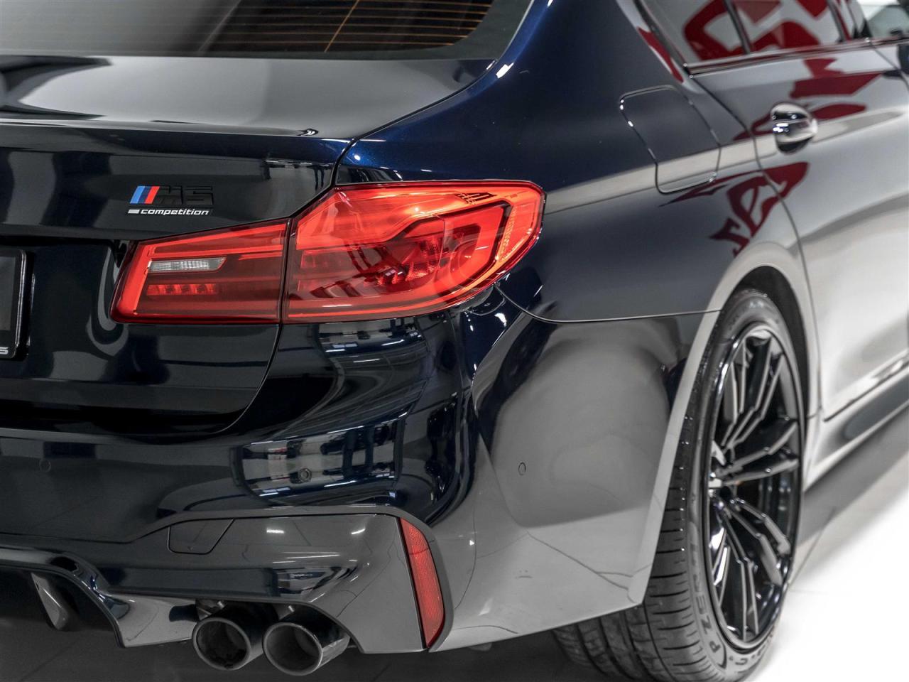 2020 BMW M5 PREMIUM PKG|M CERAMICS|M SPORT EXHAUST|DRIVE ASSIST PLUS Photo