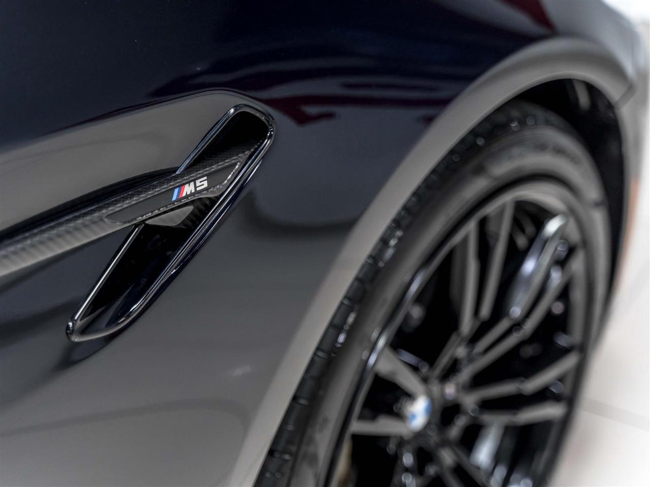 2020 BMW M5 PREMIUM PKG|M CERAMICS|M SPORT EXHAUST|DRIVE ASSIST PLUS Photo