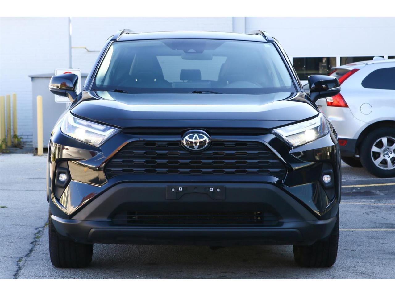 2022 Toyota RAV4 XLE AWD Premium | Leather | Navigation |19" Wheels | Collision Warning Photo