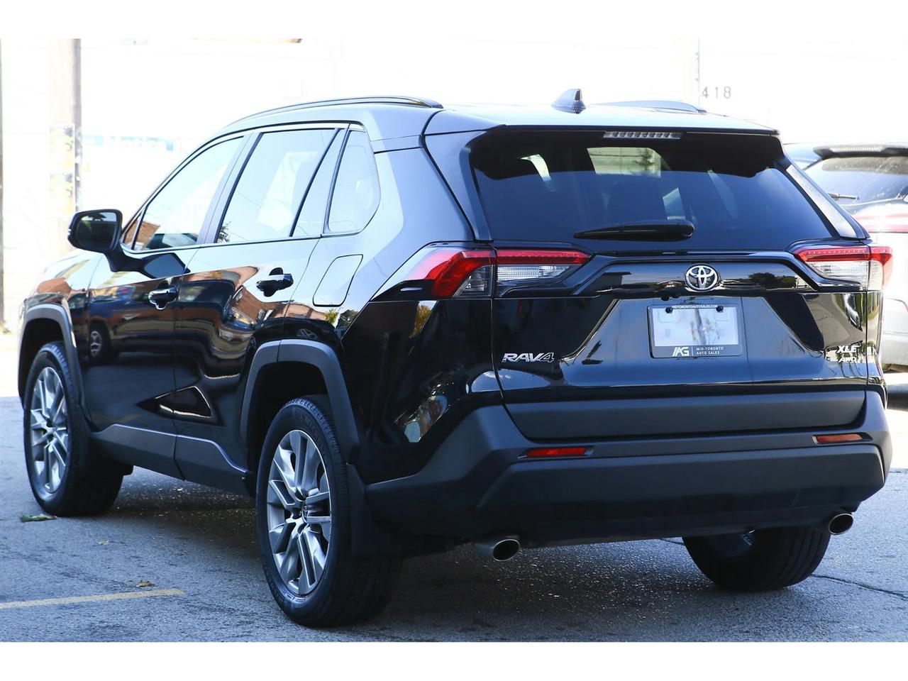 2022 Toyota RAV4 XLE AWD Premium | Leather | Navigation |19" Wheels | Collision Warning Photo